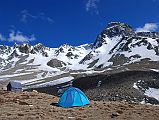 15 Camp Near Mesokanto La We turned around and camped at around 4900m just up the northern hill above the base of the Mesokanto La. I guess if I try again I�ll use the other eastern pass.